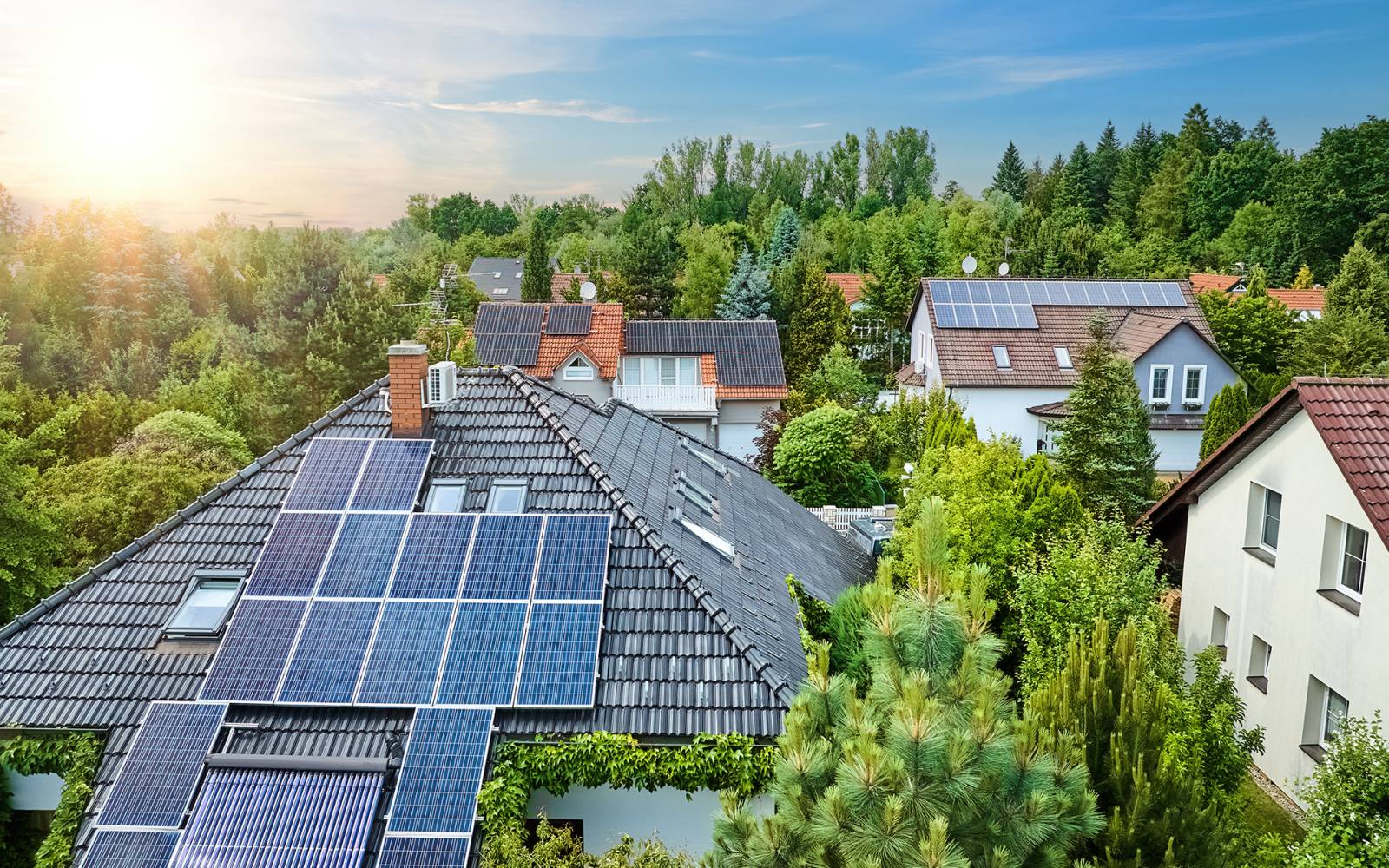 découvrez les avantages des panneaux photovoltaïques à mauguio pour produire votre propre énergie verte. réduisez vos factures d'électricité et contribuez à la protection de l'environnement grâce à des solutions solaires adaptées à vos besoins.