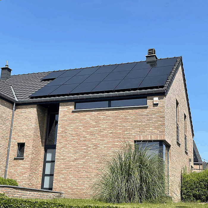 découvrez nos solutions de panneaux photovoltaïques à namur pour réduire votre facture d'électricité et contribuer à la protection de l'environnement. profitez d'une énergie propre et durable tout en bénéficiant d'aides financières et d'installations professionnelles.