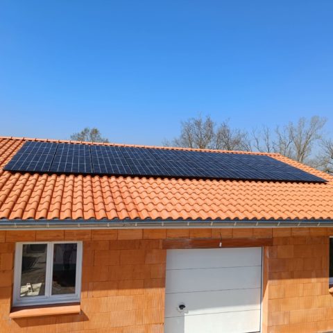 découvrez les meilleures solutions en panneaux photovoltaïques à toulouse. optimisez votre consommation d'énergie et réduisez votre empreinte carbone grâce à des installations photovoltaïques de qualité. profitez d'un accompagnement personnalisé pour votre projet d'énergie renouvelable.