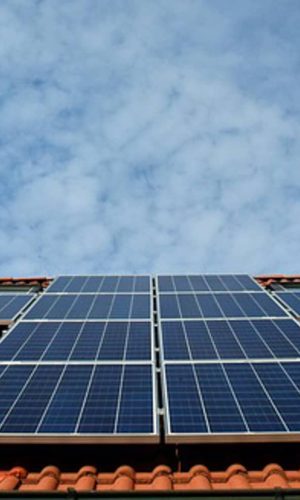 découvrez les avantages des panneaux photovoltaïques dans les vosges. optimisez votre consommation d'énergie tout en contribuant à la protection de l'environnement. bénéficiez de solutions adaptées à vos besoins pour un avenir durable.