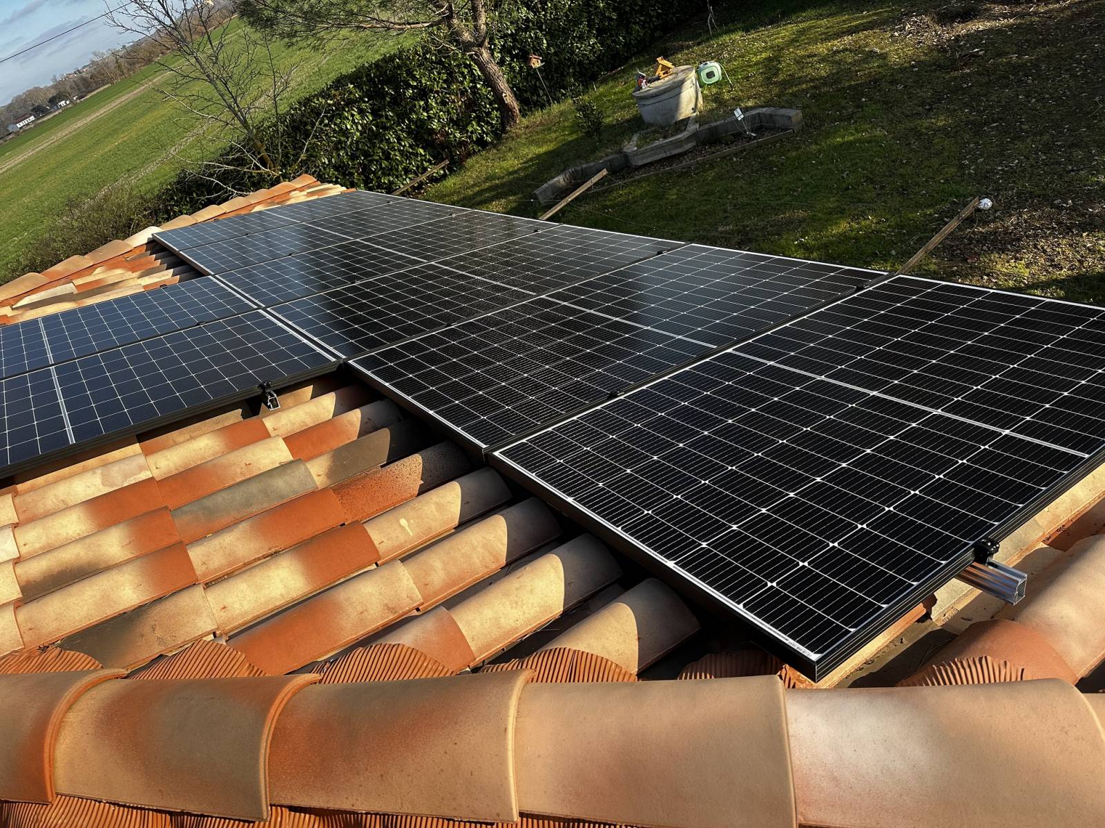 découvrez les panneaux solaires de 6 kwc, une solution efficace pour produire votre propre électricité et réduire vos factures énergétiques. optez pour une énergie renouvelable et respectueuse de l'environnement tout en bénéficiant d'une installation adaptée à vos besoins.