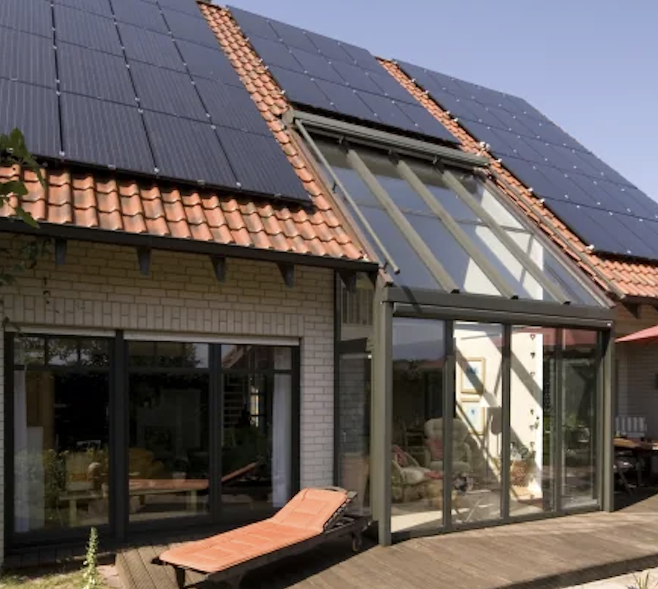 découvrez les avantages des panneaux solaires en corse : une source d'énergie renouvelable, écologique et économique qui s'intègre harmonieusement dans le paysage insulaire. profitez du soleil corse pour faire des économies sur vos factures d'électricité tout en préservant l'environnement.