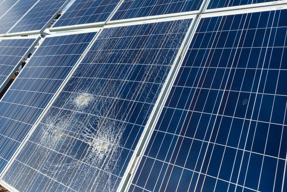 découvrez comment protéger votre investissement en panneaux solaires avec des solutions d'assurance adaptées. protégez vos installations contre les aléas climatiques et augmentez votre sérénité tout en valorisant votre patrimoine.