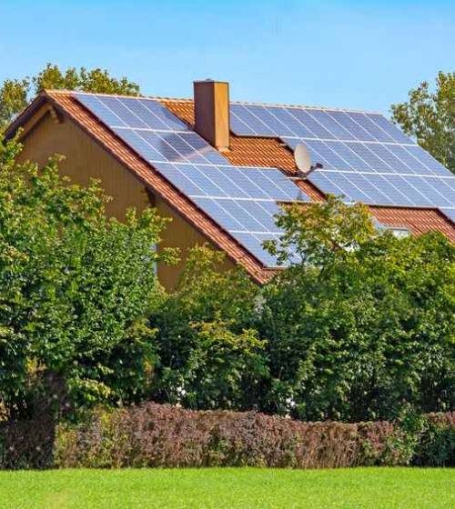 découvrez comment les panneaux solaires peuvent transformer votre maison en une source d'énergie renouvelable. apprenez les avantages, les coûts et les étapes pour installer des panneaux solaires et profiter d'économies sur vos factures d'énergie tout en préservant l'environnement.