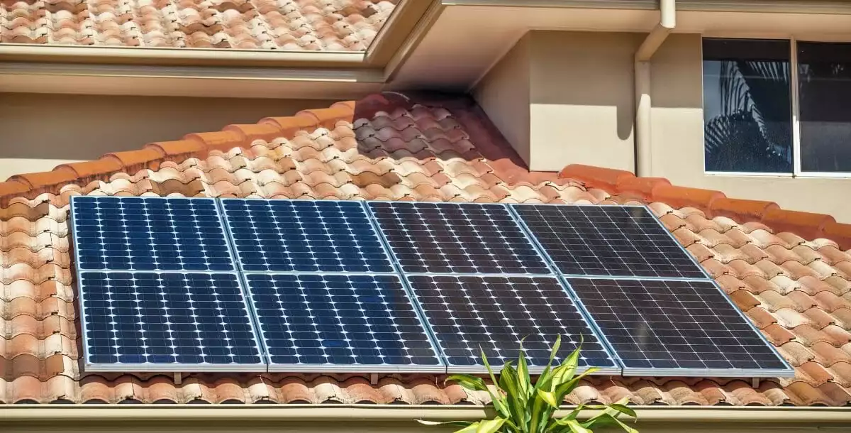 découvrez les meilleures solutions de panneaux solaires à marseille. optez pour l'énergie propre et réduisez vos factures d'électricité tout en préservant l'environnement. obtenez un devis personnalisé et profitez d'un accompagnement professionnel pour votre projet solaire.