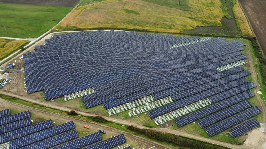 découvrez notre parc photovoltaïque, une installation innovante dédiée à la production d'énergie renouvelable. profitez d'une source d'énergie propre et durable tout en contribuant à la protection de l'environnement.