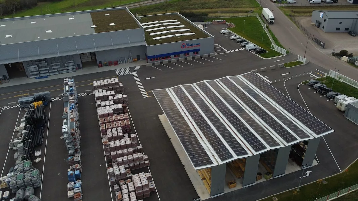 découvrez le système pv 300 kwc, une solution d'énergie solaire performante et durable pour optimiser la production électrique de votre entreprise. profitez des avantages d'une installation photovoltaïque de haute capacité, réduisez vos coûts énergétiques et contribuez à la transition énergétique.