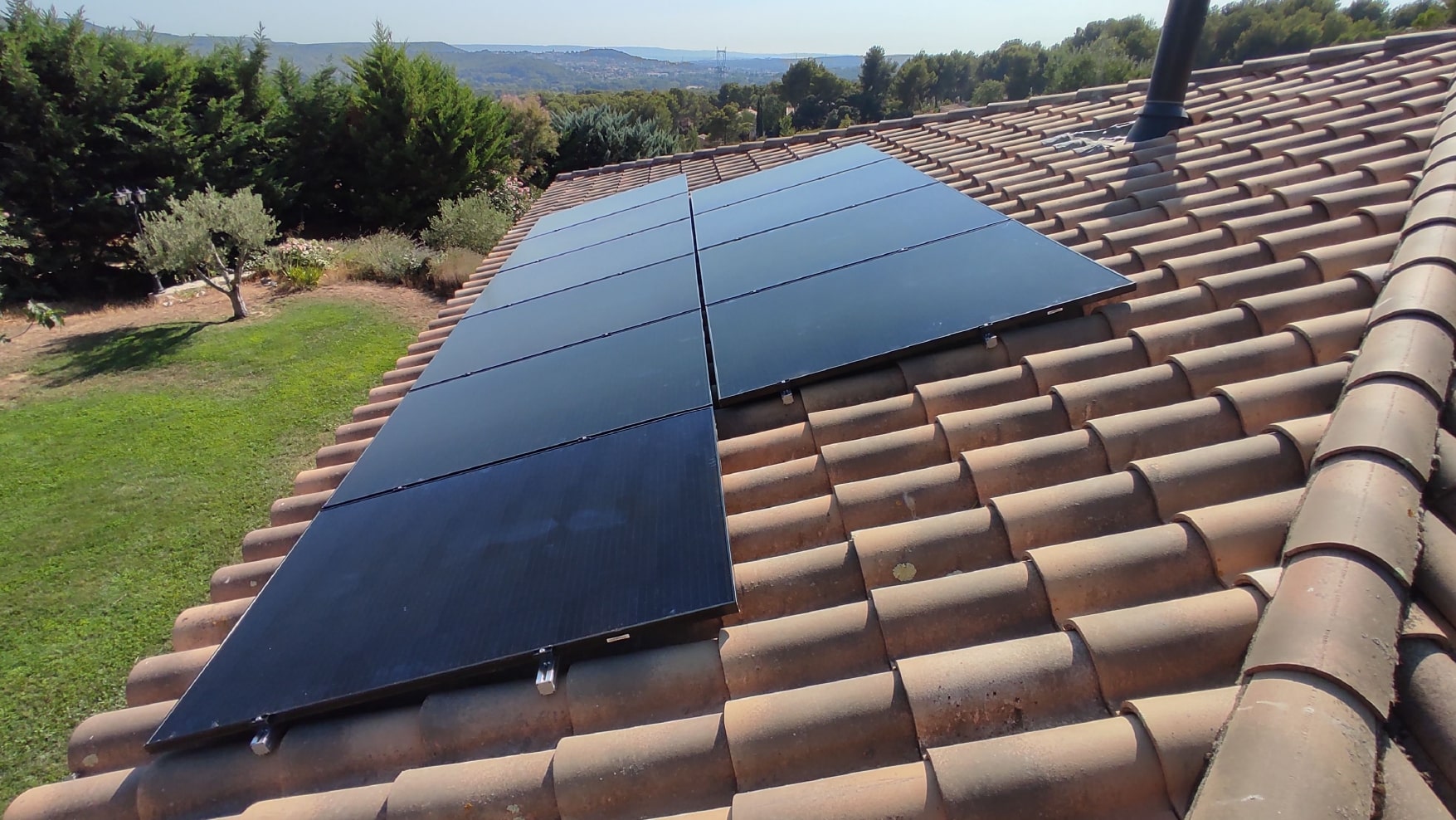 découvrez toutes les solutions photovoltaïques à aix-en-provence pour produire votre propre électricité. optez pour une énergie propre et durable tout en réalisant des économies sur vos factures d'électricité. nos experts sont à votre disposition pour vous accompagner dans votre projet d'installation solaire.