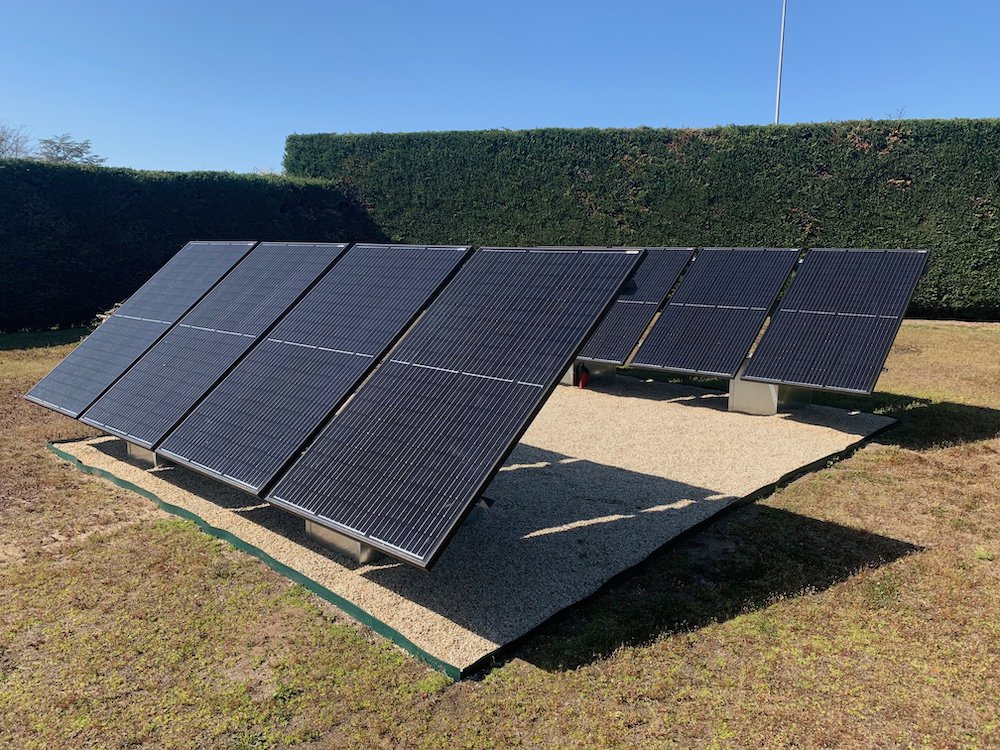 découvrez les solutions photovoltaïques à clermont-ferrand pour produire votre propre énergie solaire. adoptez une démarche éco-responsable et réduisez vos factures d'électricité tout en contribuant à la transition énergétique. contactez-nous pour un devis personnalisé.