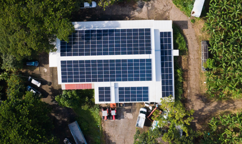 découvrez les avantages du photovoltaïque en martinique : une solution énergétique durable et écologique pour réduire vos factures d'électricité et protéger l'environnement. informez-vous sur les différentes options et aides disponibles pour l'installation de panneaux solaires dans les caraïbes.