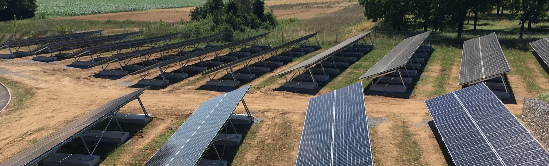 découvrez les avantages du photovoltaïque au sol pour produire une énergie renouvelable et durable. optimisez votre espace avec des installations solaires performantes et contribuez à la transition énergétique tout en réduisant vos factures d'électricité.