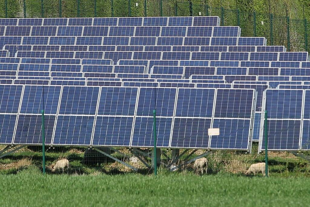 découvrez les solutions photovoltaïques en vendée pour produire votre propre énergie solaire. optimisez votre investissement et réduisez vos factures d'électricité grâce à des installations adaptées à vos besoins.