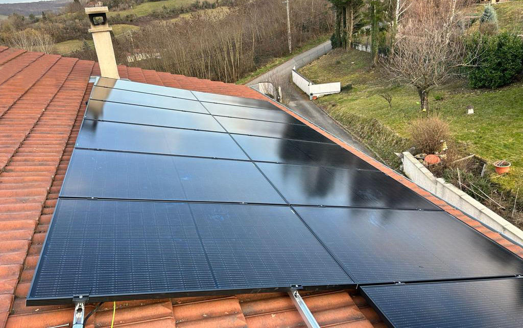 découvrez notre service de pose panneaux solaires, une solution écologique et économique pour réduire vos factures d'énergie. profitez d'une installation professionnelle et d'un accompagnement personnalisé pour transformer votre maison en source d'énergie renouvelable. faites le choix d'un avenir durable dès aujourd'hui !