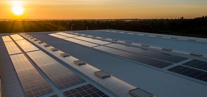 découvrez la prime autoconsommation, une aide financière destinée à encourager l'installation de systèmes de production d'énergie renouvelable pour les particuliers. profitez d'un soutien pour réduire vos coûts d'électricité tout en contribuant à la transition énergétique.