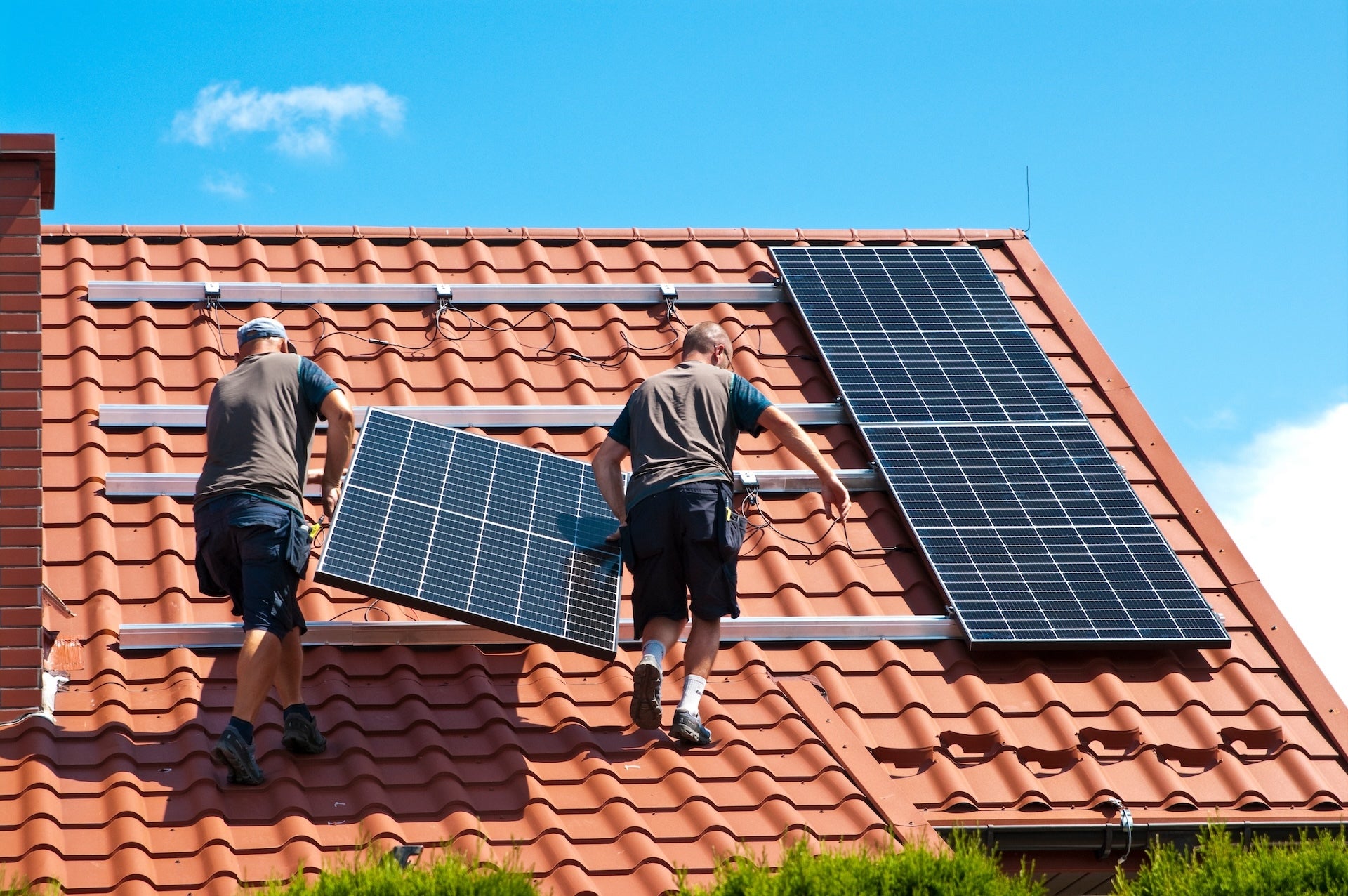 découvrez les prix de l'installation d'un panneau solaire de 6 kw et optimisez votre investissement énergétique. profitez d'une énergie renouvelable à prix compétitif tout en réduisant votre facture d'électricité. demandez un devis personnalisé dès aujourd'hui!