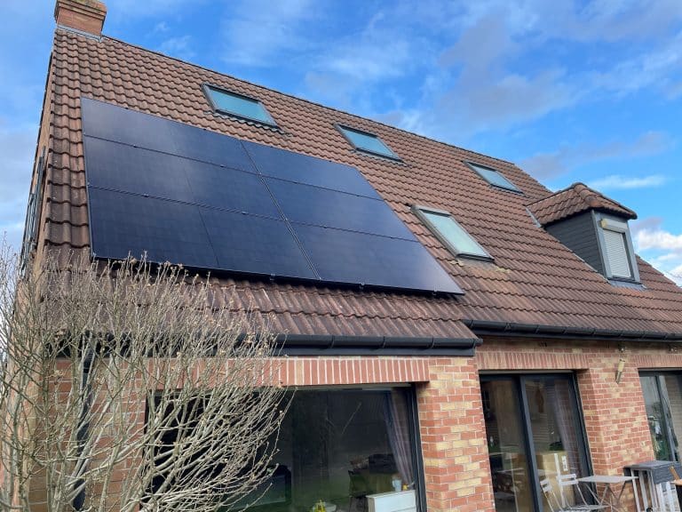 découvrez les prix compétitifs des systèmes photovoltaïques de 200 kwc. obtenez des informations détaillées sur les coûts d'installation, les avantages économiques et les subventions disponibles pour maximiser votre investissement dans l'énergie solaire.