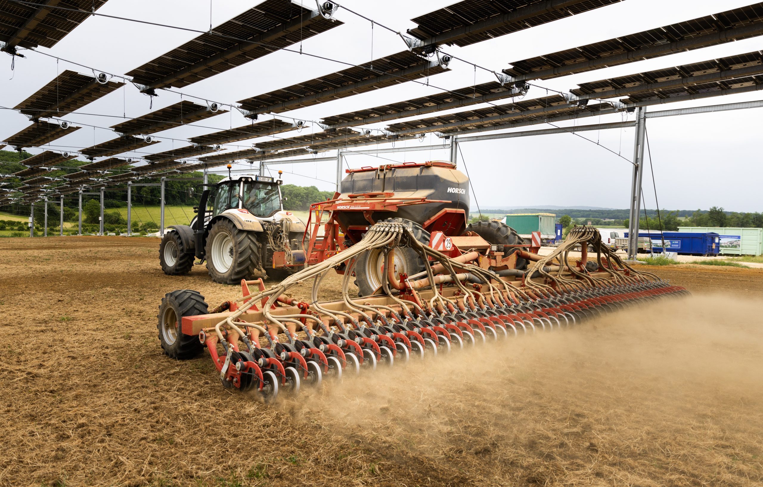 découvrez comment les panneaux photovoltaïques peuvent transformer l'agriculture en générant des profits durables. apprenez les avantages financiers et environnementaux de l'intégration des énergies renouvelables dans vos exploitations agricoles.