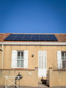 découvrez le projet de panneaux solaires à lambesc, une initiative durable visant à promouvoir l'énergie verte et réduire l'empreinte carbone. rejoignez-nous pour un avenir meilleur grâce à l'énergie solaire.