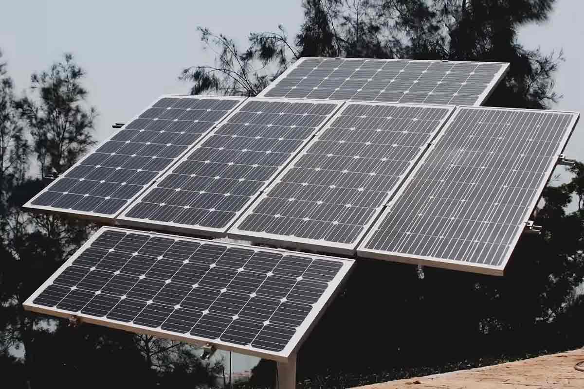 découvrez les projets solaires innovants de soleileco, qui allient technologie écoresponsable et énergie durable pour un avenir plus vert. rejoignez le mouvement vers une énergie propre et renouvelable grâce à nos solutions solaires sur mesure.