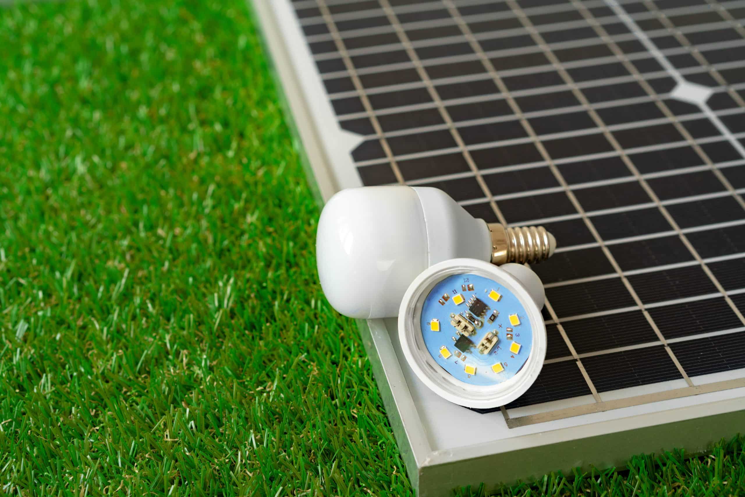 découvrez l'impact des panneaux photovoltaïques sur l'environnement et l'économie. apprenez comment cette technologie durable contribue à la réduction des émissions de gaz à effet de serre, favorise l'autonomie énergétique et crée des emplois dans le secteur des énergies renouvelables.