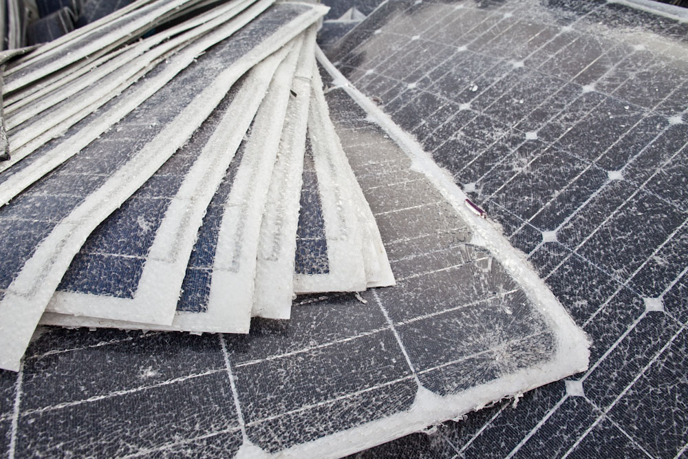 découvrez l'importance du recyclage des panneaux solaires pour préserver notre environnement. apprenez comment transformer ces équipements en fin de vie en ressources précieuses et contribuez à une économie plus verte.