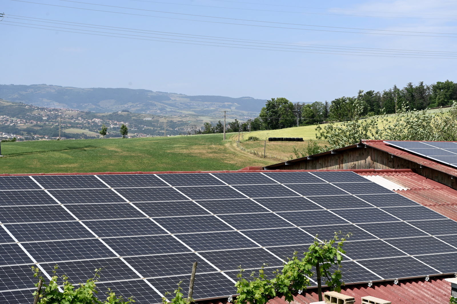 découvrez des astuces et stratégies efficaces pour réduire les coûts de votre système photovoltaïque. optimisez votre investissement en énergie solaire et réalisez des économies tout en préservant l'environnement.