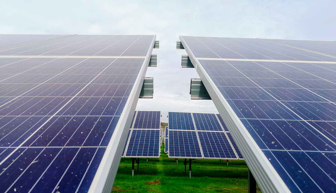 découvrez les dernières réglementations concernant l'énergie solaire en france. informez-vous sur les normes, incitations fiscales et obligations pour l'installation de systèmes solaires photovoltaïques et thermiques. restez conforme et tirez le meilleur parti de l'énergie renouvelable.