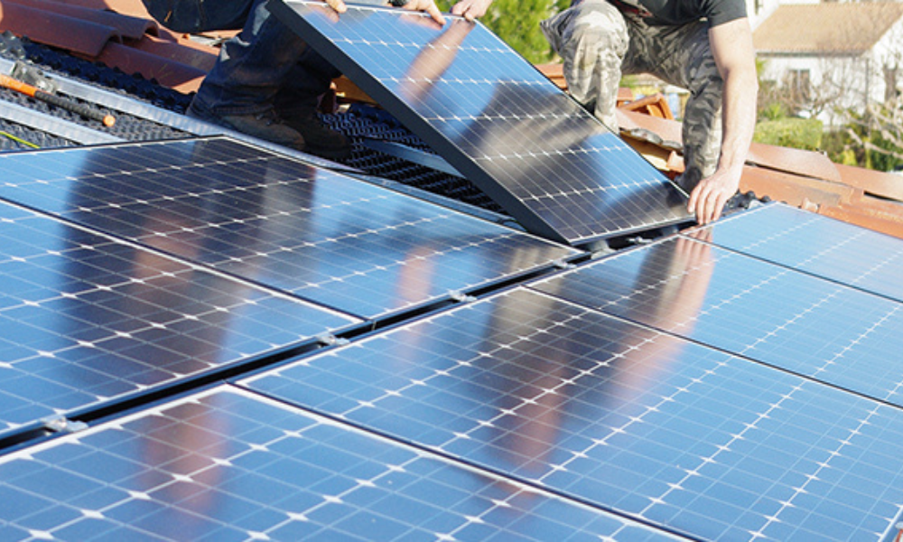 découvrez les salaires des installateurs photovoltaïques en 2023. informez-vous sur les tendances de rémunération et les facteurs influençant les revenus dans le secteur des énergies renouvelables.