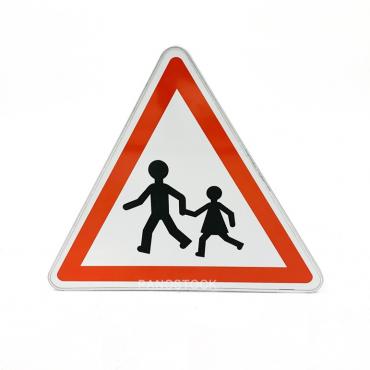 découvrez l'importance de la sécurité des panneaux, ses normes, et comment assurer une protection optimale pour vos installations. informez-vous sur les meilleures pratiques et les innovations en matière de sécurité des panneaux.