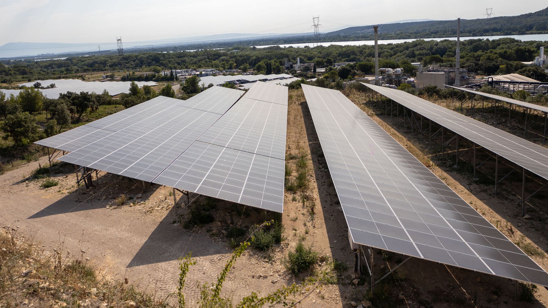 découvrez les solutions de soutien photovoltaïque pour optimiser votre installation solaire. profitez de conseils d'experts, de subventions et d'aides financières pour maximiser votre investissement dans l'énergie renouvelable.