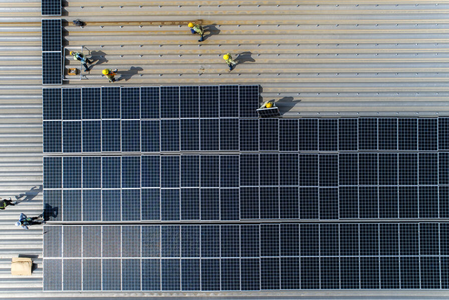 découvrez comment bénéficier des subventions photovoltaïques pour financer votre projet d'énergie solaire. informez-vous sur les aides financières disponibles, les conditions d'éligibilité et les étapes à suivre pour réduire vos coûts d'installation et profiter des avantages de l'énergie renouvelable.