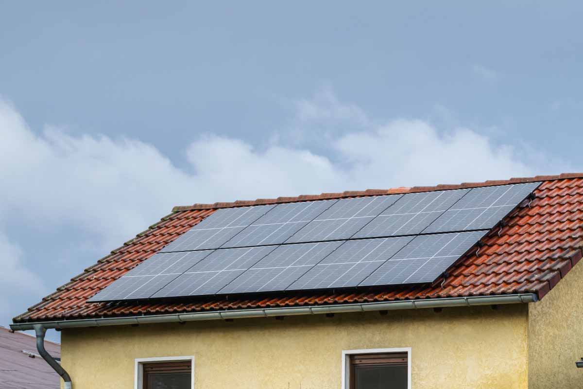 découvrez comment maximiser la surface de vos panneaux solaires pour votre maison. optimisez votre production d'énergie solaire et réduisez vos factures d'électricité grâce à des conseils pratiques et des solutions adaptées à votre habitat.