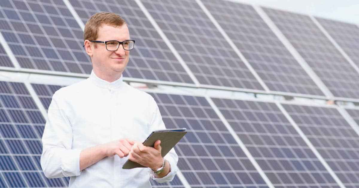 découvrez le témoignage inspirant d'un installateur photovoltaïque. apprenez comment il a transformé sa passion pour les énergies renouvelables en une carrière réussie, tout en contribuant à la transition énergétique et en aidant les clients à réduire leur empreinte carbone.