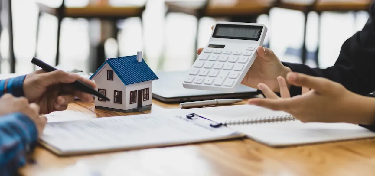 découvrez comment bénéficier des travaux financés par l'anah pour améliorer votre logement. explorez les aides disponibles, les conditions d'éligibilité et les types de travaux éligibles pour optimiser votre confort et valoriser votre bien immobilier.