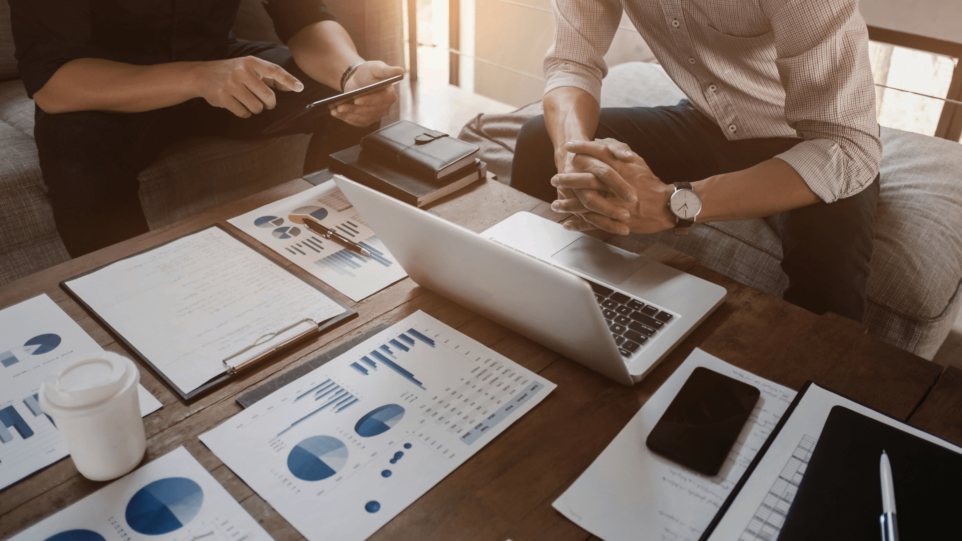 découvrez nos expertises en valorisation d'entreprise pour maximiser votre patrimoine. que vous souhaitiez vendre, acquérir ou simplement évaluer votre société, nous vous accompagnons avec des méthodes fiables et adaptées à votre secteur.