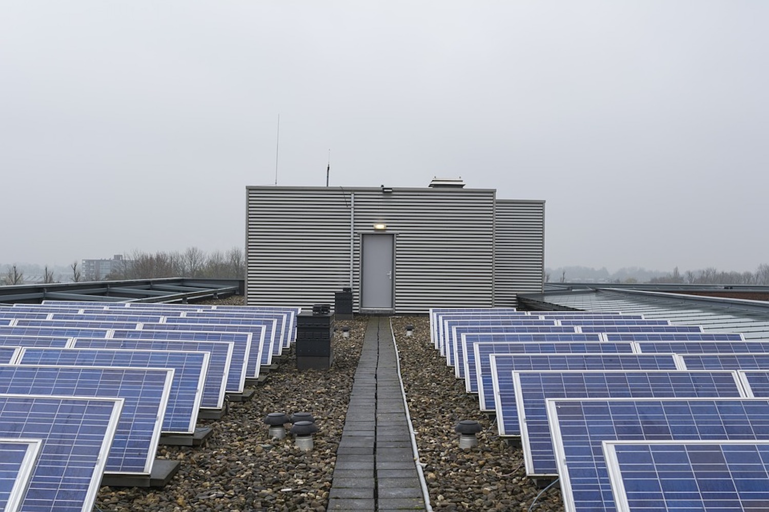 découvrez la véracité des panneaux solaires : leurs avantages, leur efficacité et les mythes à déconstruire. informez-vous sur les technologies solaires et leur impact environnemental pour faire un choix éclairé.