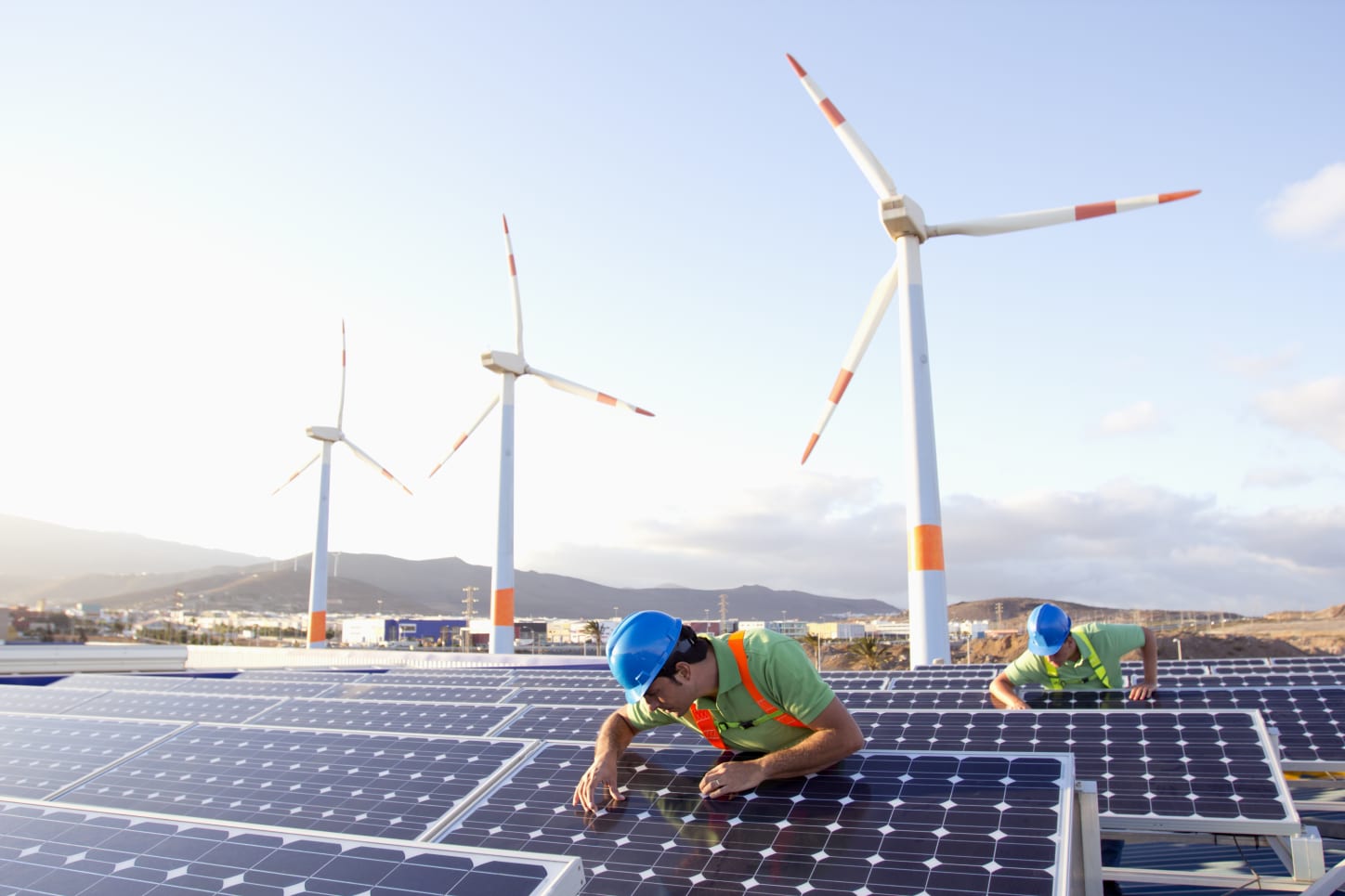 découvrez notre comparatif des initiatives solaires en europe. analyse des projets, innovations et politiques soutenant l'énergie solaire dans différents pays européens pour comprendre les meilleures pratiques et avancées dans ce domaine écologique.