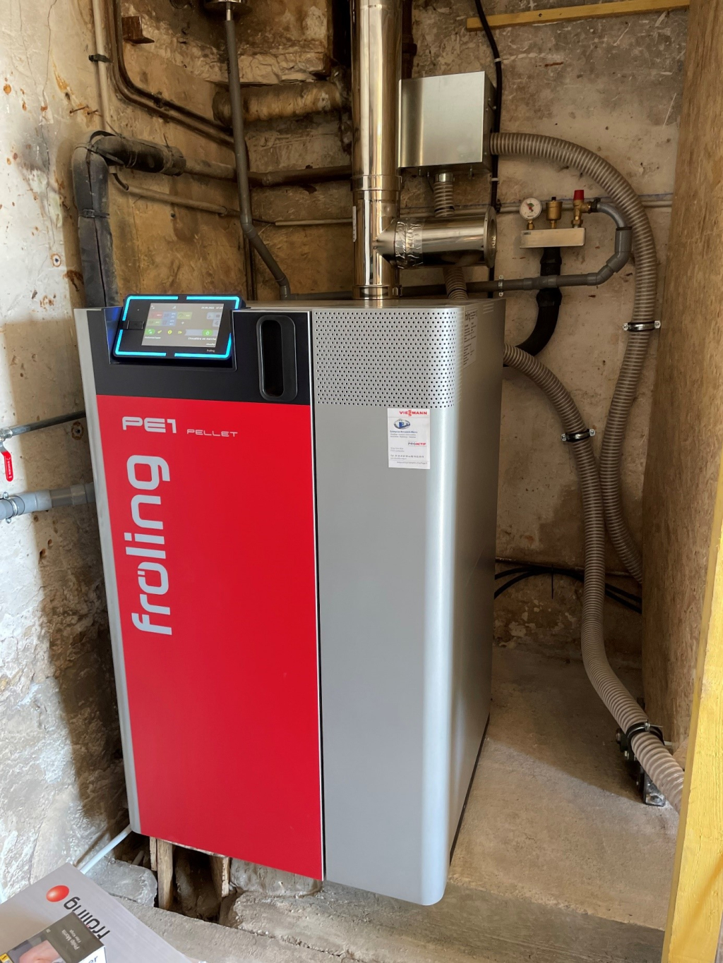 découvrez nos chaudières biomasse, une solution écologique et économique pour chauffer votre maison. profitez d'une technologie innovante qui utilise des ressources renouvelables pour réduire votre empreinte carbone tout en bénéficiant d'un confort optimal. optez pour une énergie verte et performante avec nos chaudières adaptées à tous vos besoins.