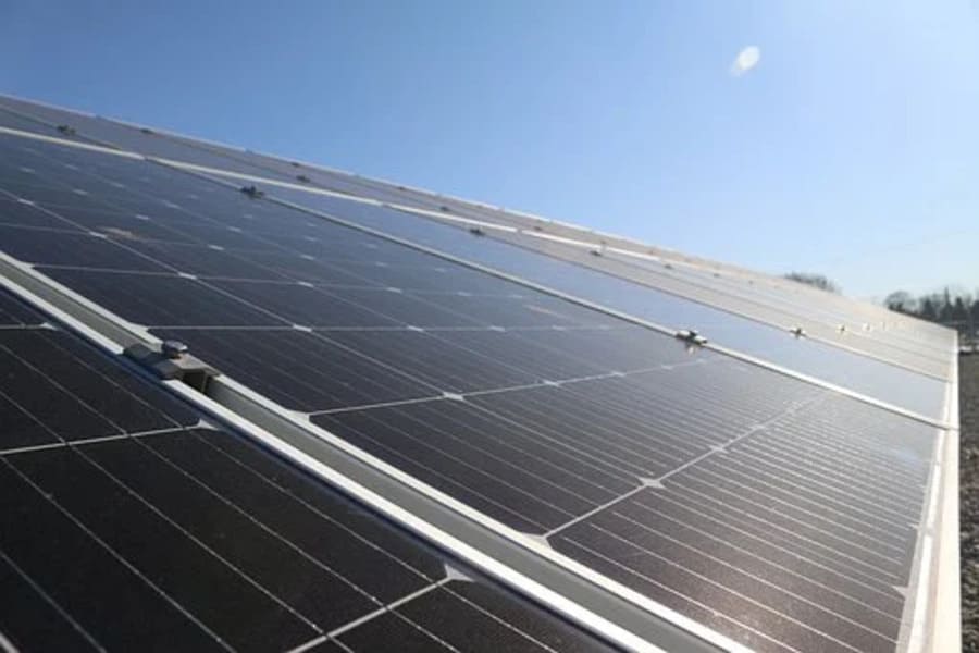 découvrez les nombreux avantages d'engager un installateur photovoltaïque à dax. profitez d'une expertise locale, d'une installation professionnelle et de solutions énergétiques durables pour réduire vos factures d'électricité tout en respectant l'environnement.