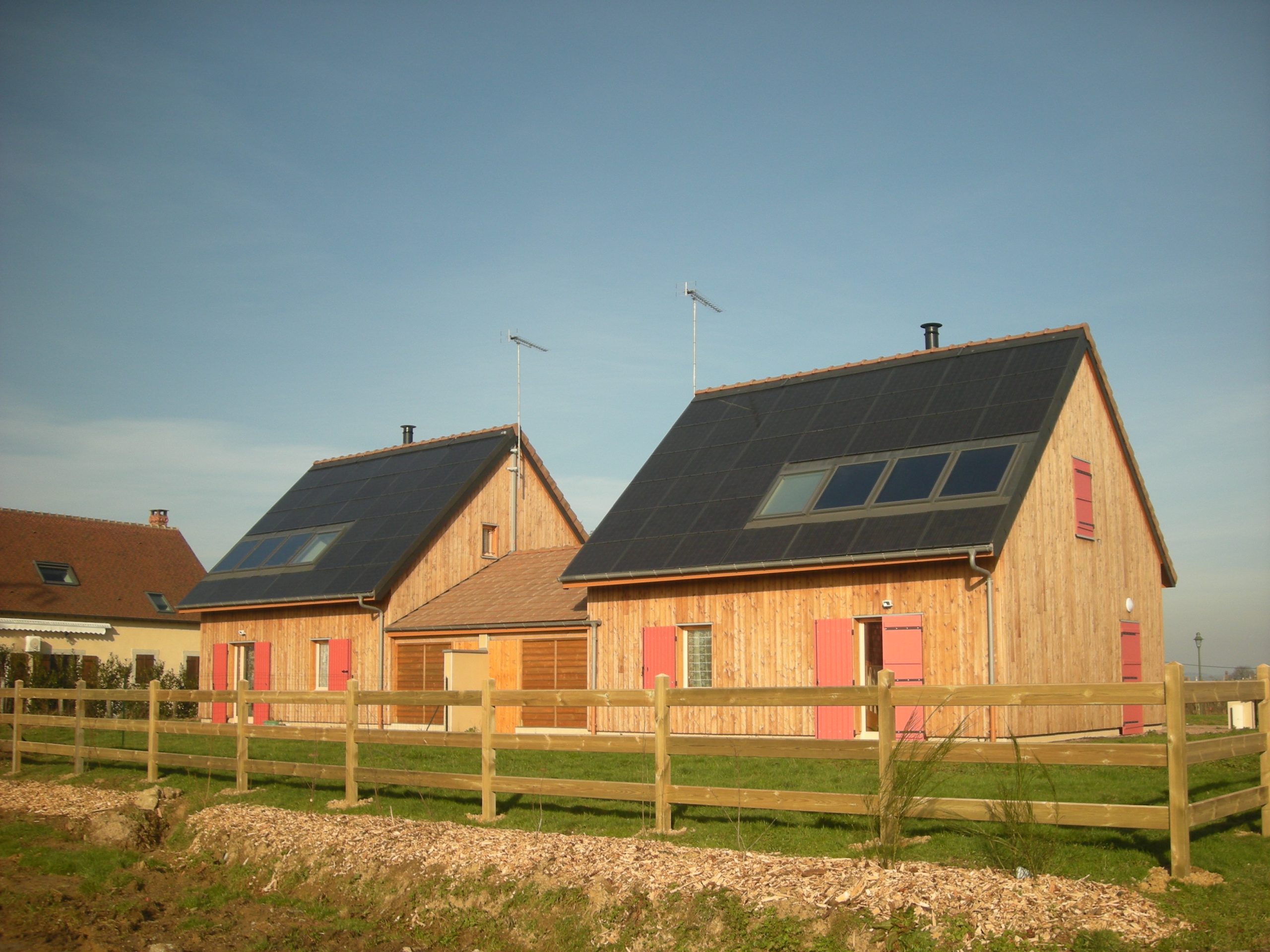 découvrez comment la transition énergétique dans l'yonne s'accélère grâce à l'adoption du photovoltaïque. informez-vous sur les initiatives locales, les projets solaires en cours et les avantages écologiques et économiques de cette énergie renouvelable pour la région.