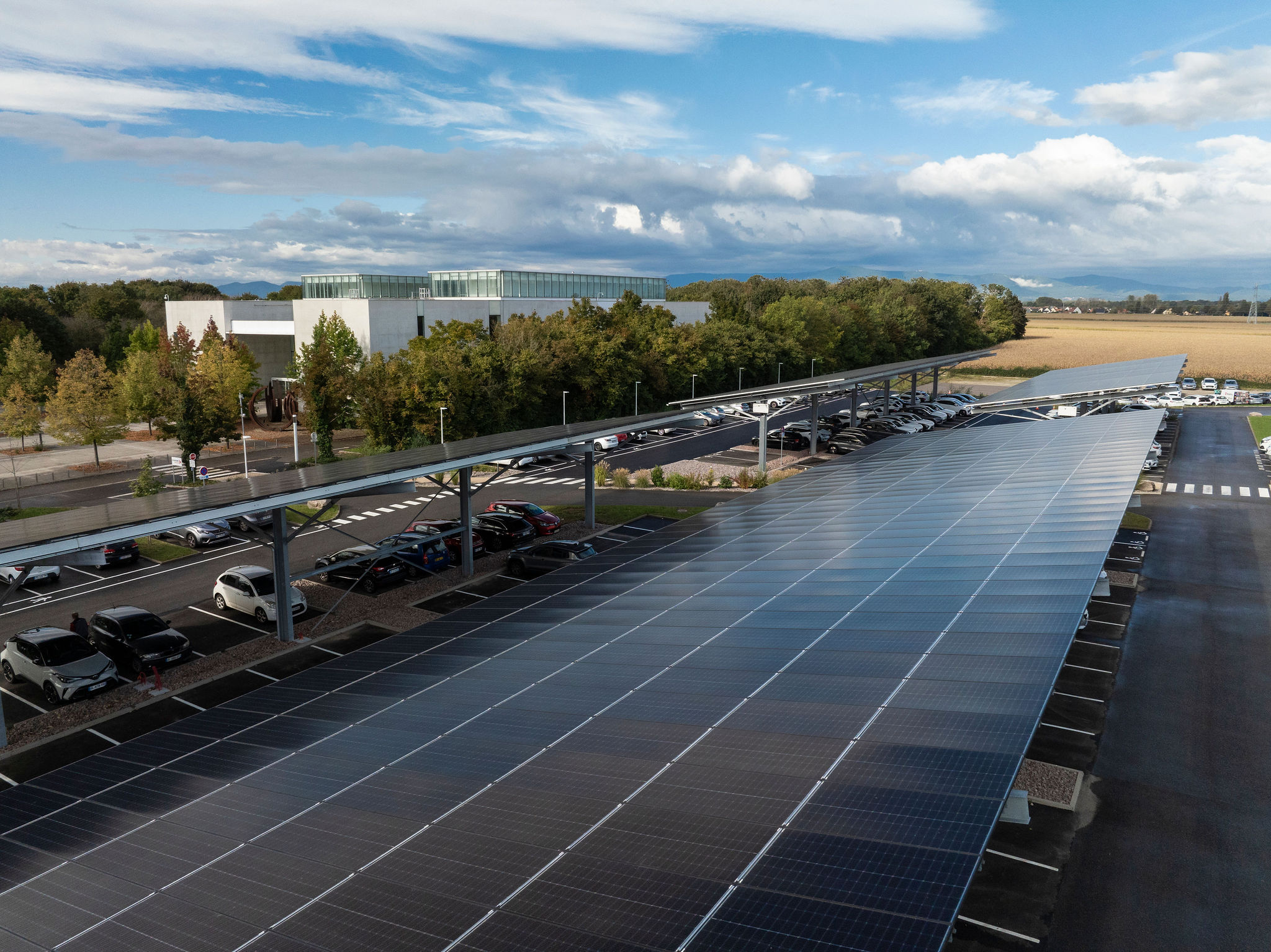 découvrez pourquoi le métier d'installateur photovoltaïque est l'un des métiers d'avenir les plus prometteurs. apprenez les compétences requises, les opportunités de carrière et l'impact positif sur l'environnement grâce aux énergies renouvelables.