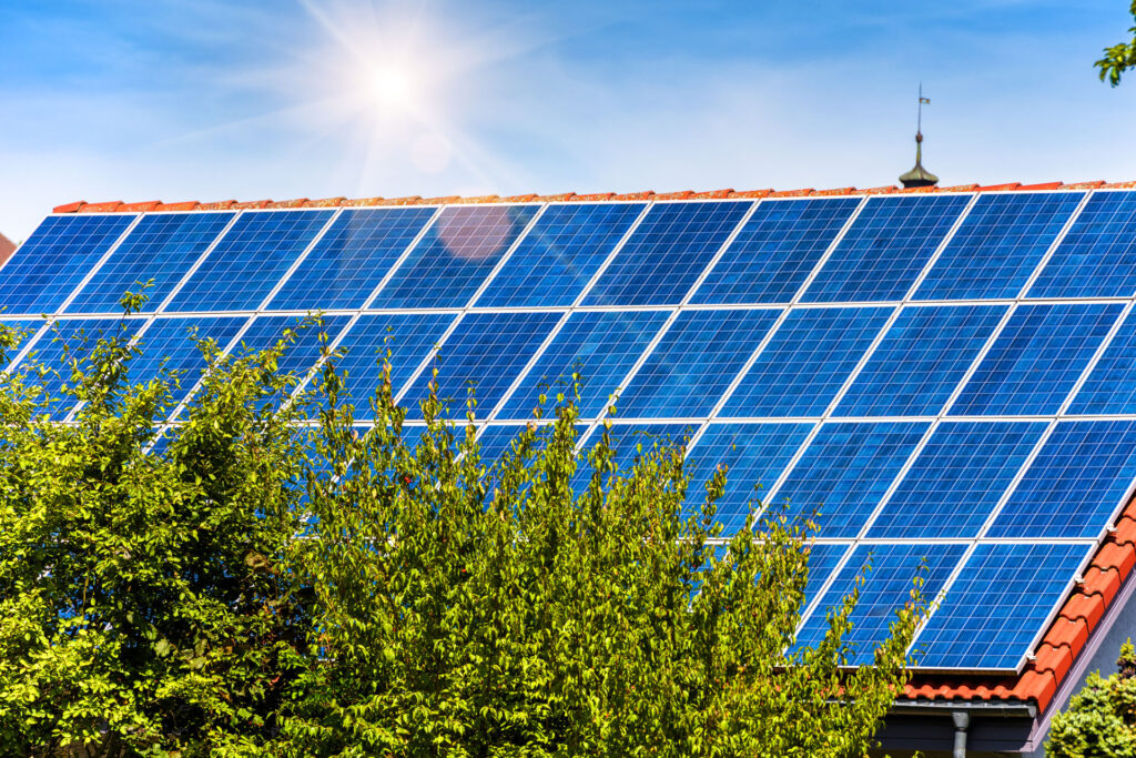 découvrez nos services d'installation de panneaux photovoltaïques à bourg-en-bresse. profitez d'une énergie renouvelable et réduisez votre facture d'électricité tout en participant à la transition énergétique. faites confiance à notre équipe d'experts pour un accompagnement personnalisé et des solutions sur mesure.