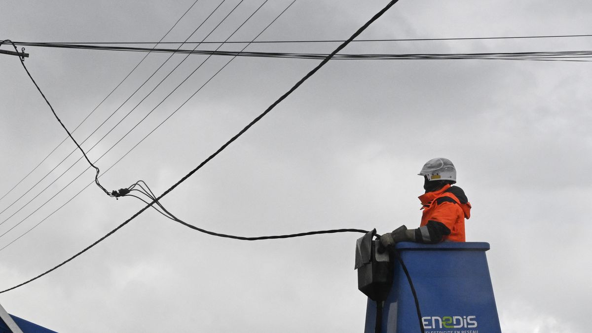 découvrez comment éteindre correctement l'électricité de votre maison avant vos vacances pour économiser de l'énergie et garantir la sécurité de votre logement pendant votre absence. suivez nos conseils pratiques pour une déconnexion optimale.