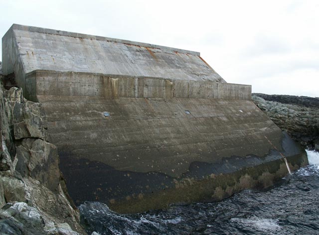 découvrez l'énergie houlomotrice au croisic, une source d'énergie renouvelable innovante exploitant la puissance des vagues. plongez dans les projets durables de la région et leur impact sur l'environnement et l'économie locale.