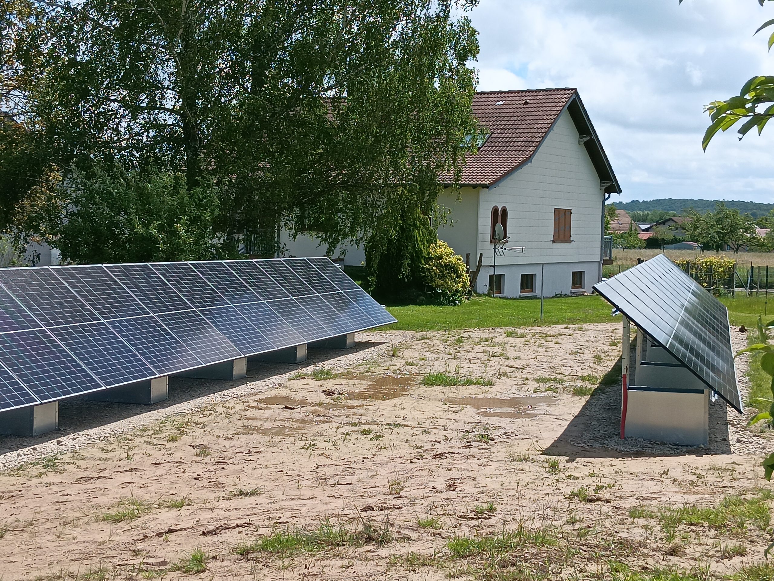 découvrez comment l'ajout de panneaux photovoltaïques peut transformer votre consommation d'énergie. maximisez votre indépendance énergétique tout en contribuant à la protection de l'environnement. informez-vous sur les avantages, les étapes d'installation et les aides disponibles pour rendre votre projet durable et rentable.