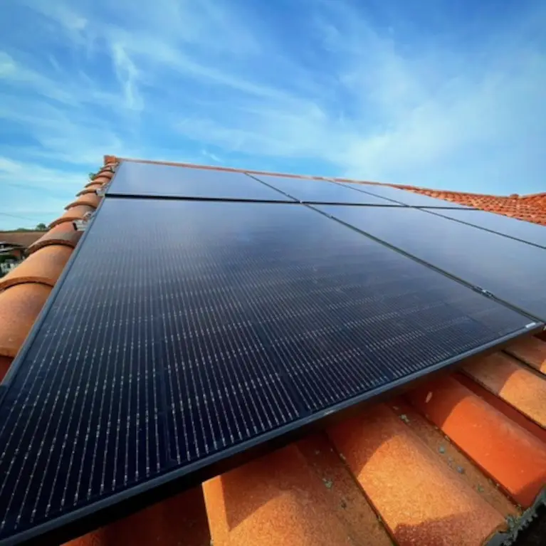 découvrez les qualités essentielles d'un installateur photovoltaïque pour garantir une installation efficace et durable de vos panneaux solaires. apprenez à reconnaître les compétences clés, l'expérience et le savoir-faire nécessaires pour maximiser votre investissement énergétique.