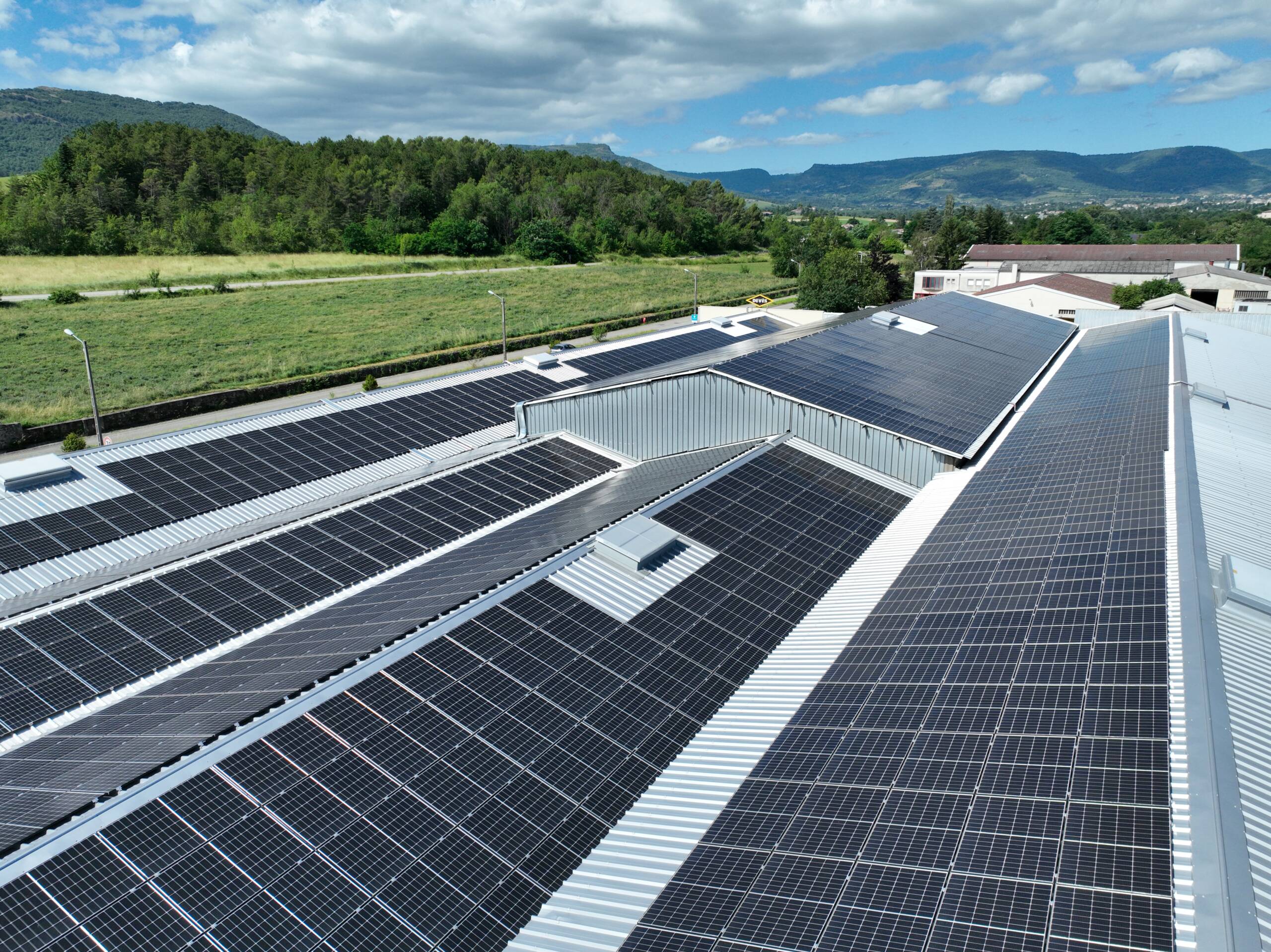 découvrez les solutions photovoltaïques à montélimar, idéales pour produire votre propre électricité verte. profitez d'installations adaptées à vos besoins et engagez-vous dans une démarche éco-responsable tout en réduisant vos factures d'énergie.