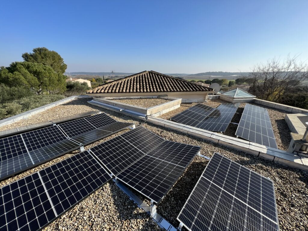 obtenez votre devis personnalisé pour l'installation de panneaux photovoltaïques. profitez d'énergie solaire, réduisez vos factures d'électricité et contribuez à la transition énergétique. comparez les offres et faites le choix qui vous convient le mieux.