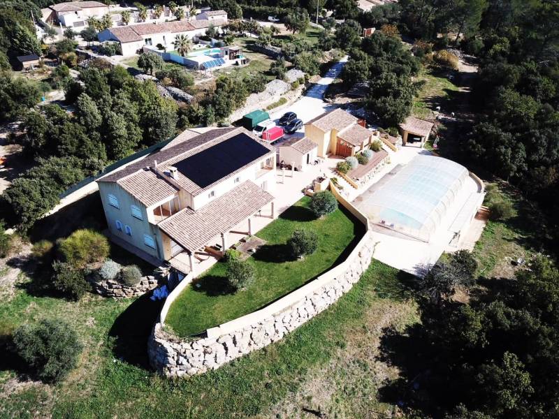 découvrez les services d'un installateur photovoltaïque dans le var, spécialisé dans l'installation de panneaux solaires pour maximiser votre production d'énergie renouvelable. profitez d'une expertise locale pour des solutions adaptées à vos besoins et bénéficiez d'une énergie propre et économique.