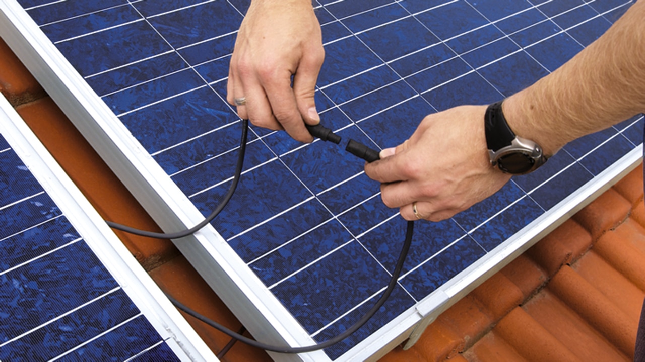 découvrez comment choisir le bon installateur photovoltaïque pour vos projets d'énergie solaire. maximisez votre investissement et assurez une installation efficace grâce à nos conseils pratiques et nos critères essentiels à considérer.